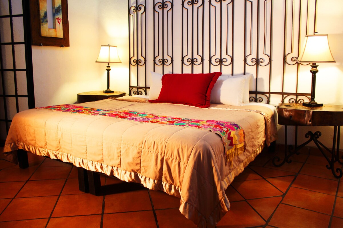 Romantic Suite, 1 King Bed