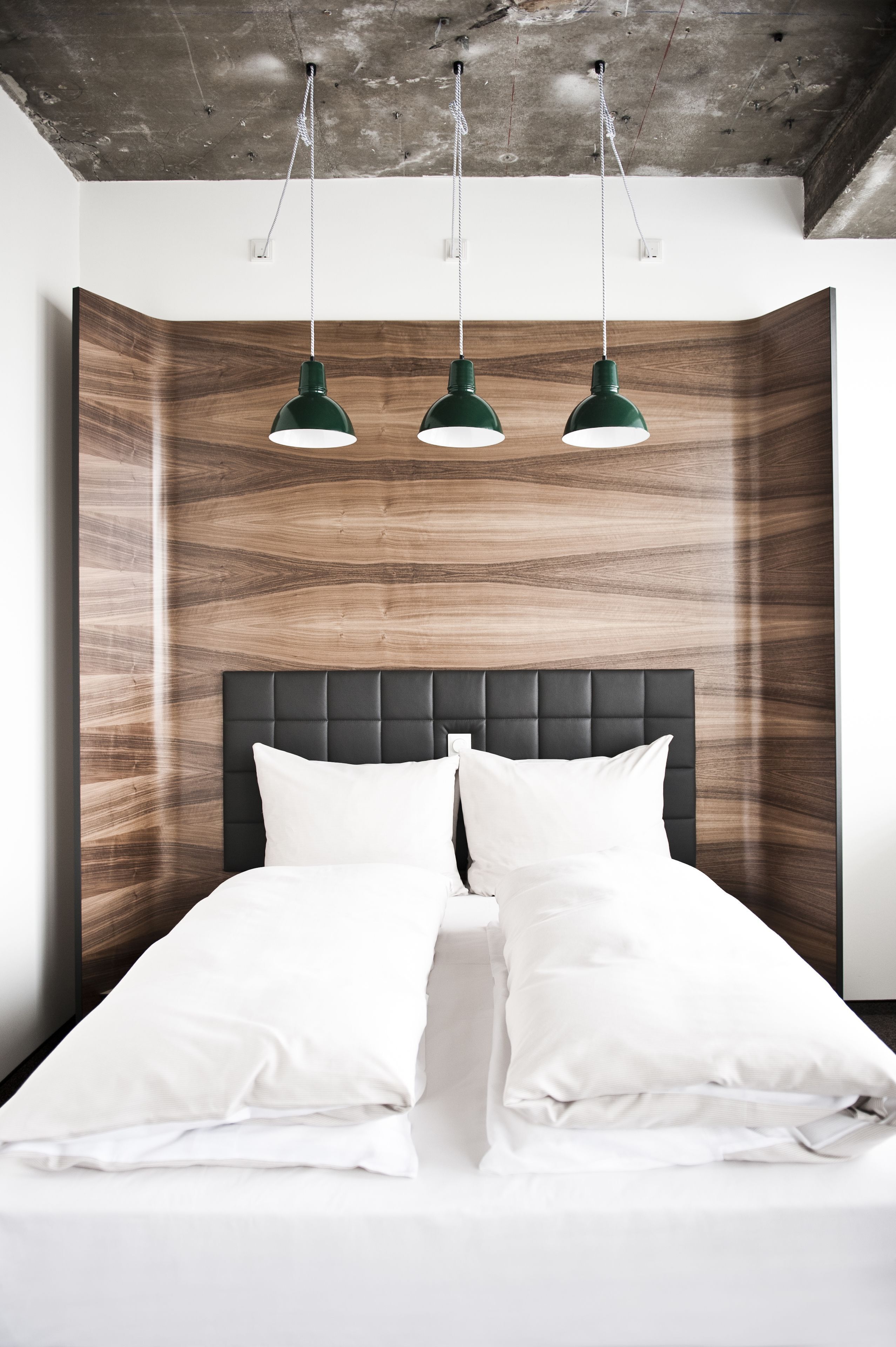 Hypo-allergenic bedding, pillowtop beds, in-room safe, soundproofing