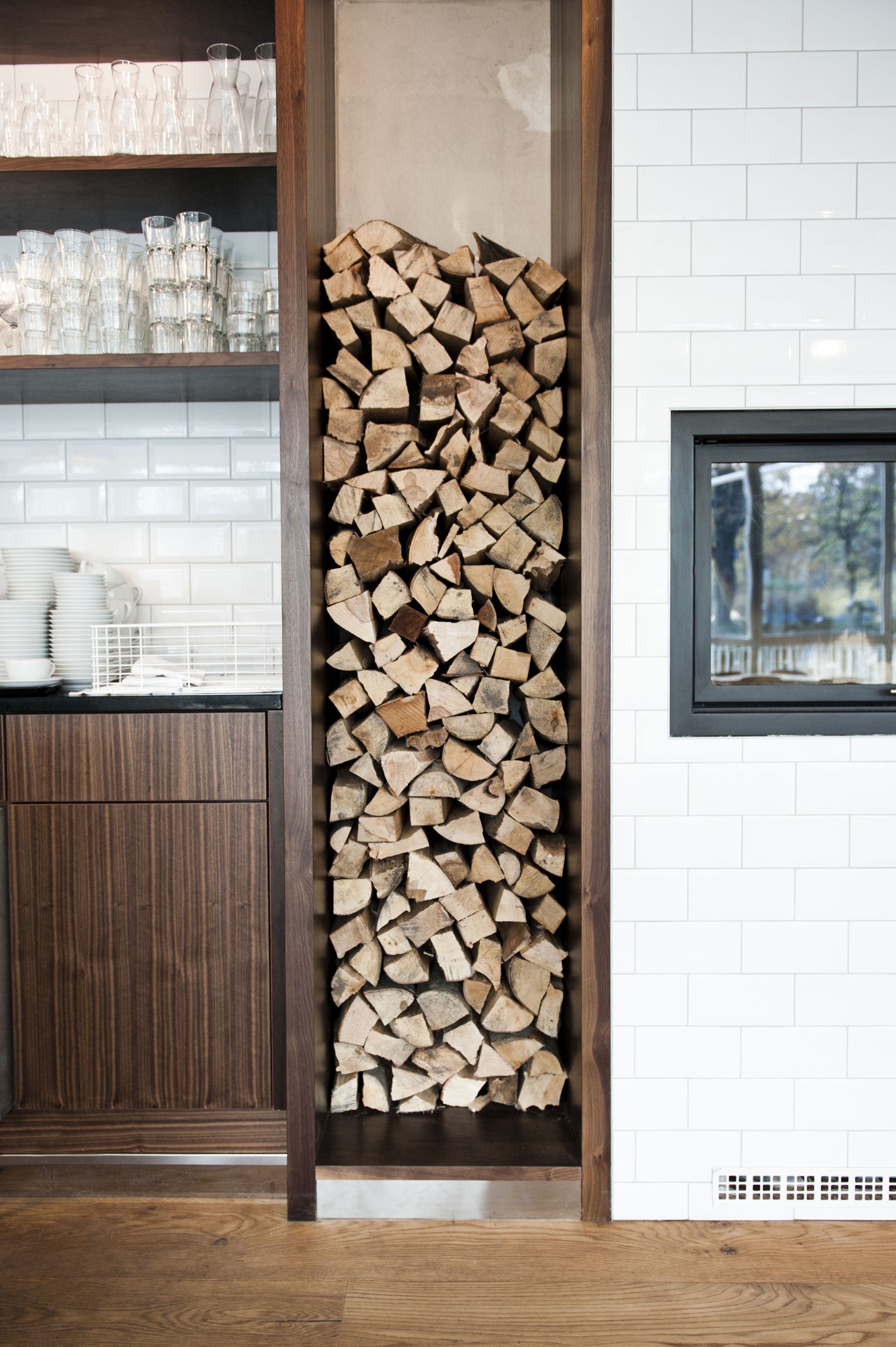 บริการอาหารเช้า อาหารกลางวัน อาหารเย็น, อาหารนานาชาติ