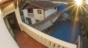 Phòng tập thể, phòng tập thể nam và nữ, phòng tắm dùng chung (6 people) | Ban công