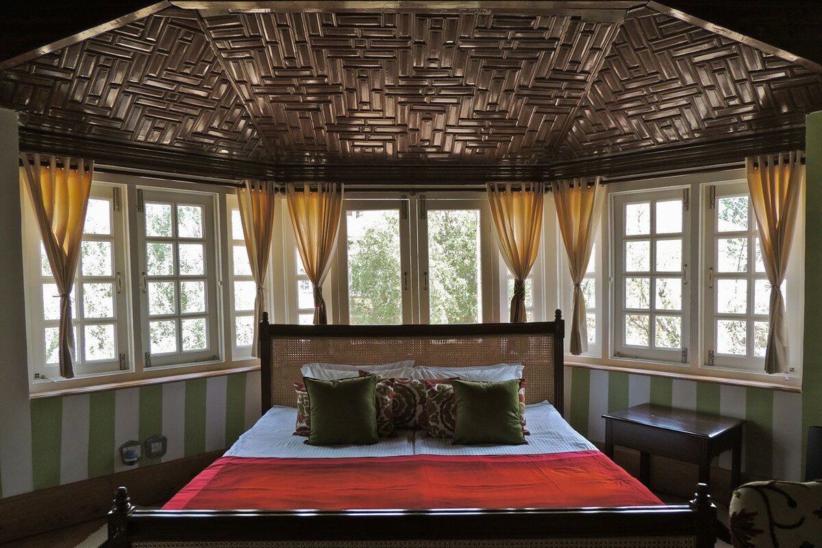 Superior Double Room | Premium bedding, desk, rollaway beds, free WiFi