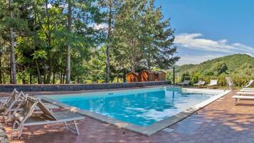 Outdoor pool, open 9 AM to 8:30 PM, sun loungers