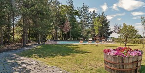 Outdoor pool, open 9 AM to 8:30 PM, pool loungers - Casale Poggio del Tiglio (Viagrande)