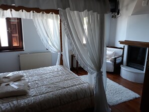 高级双人房, 壁炉 | 遮光窗帘、隔音、免费婴儿床、免费 WiFi