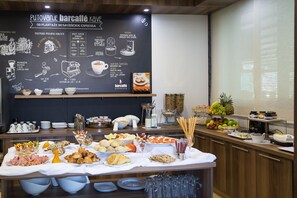 Gratis kontinental frukost varje dag