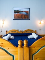 Comfort Twin Room, 1 Bedroom, Non Smoking, Balcony | Hypo-allergenic bedding, desk, laptop workspace, soundproofing