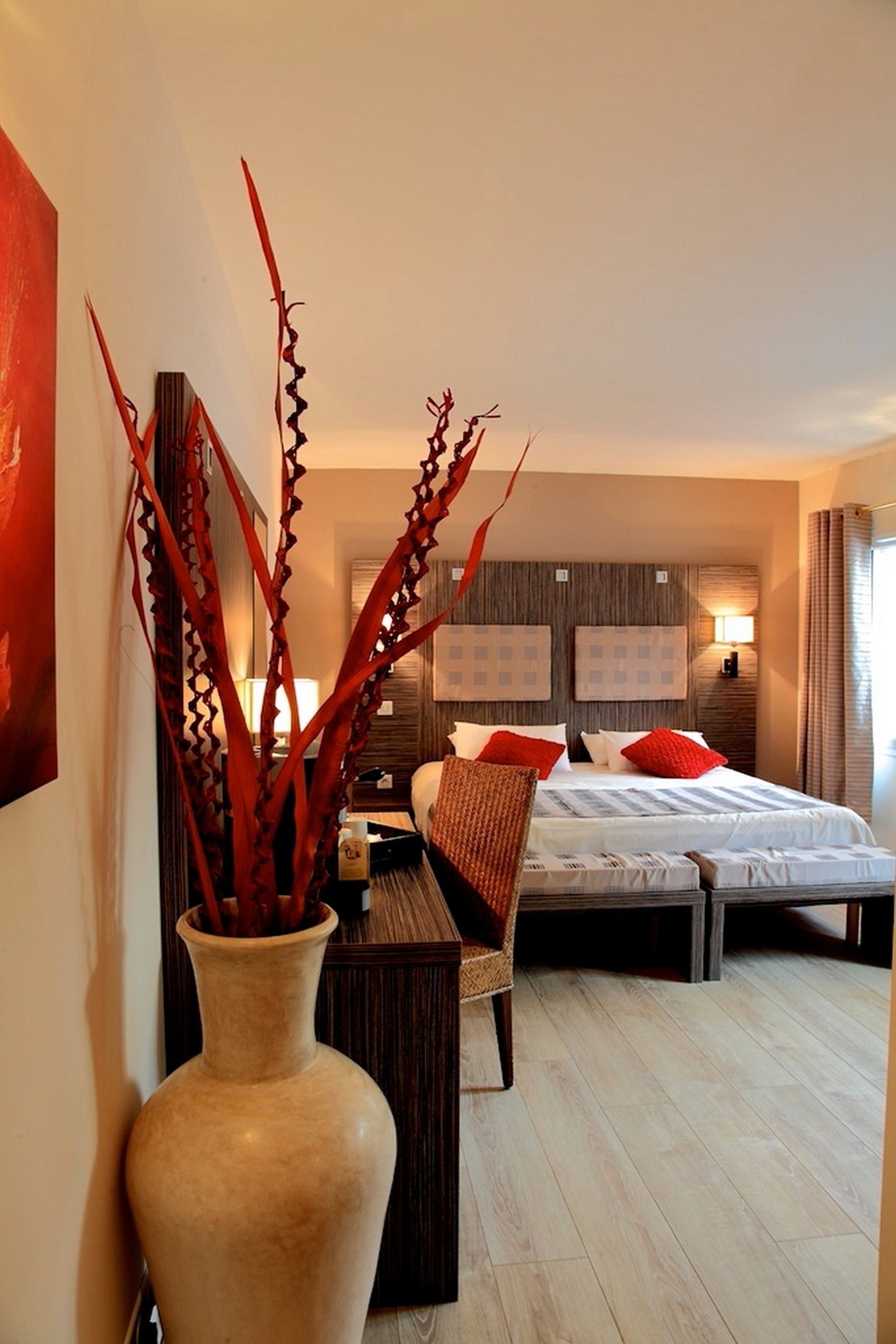superior double room | minibar, in-room safe, individually decorated, individually furnished