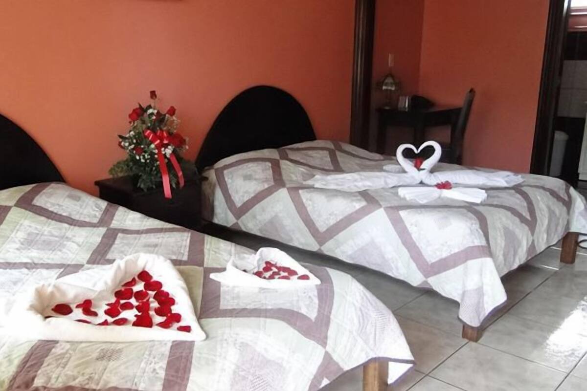 Double Room | Cribs (free), rollaway beds, WiFi (free)
