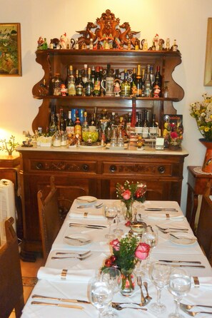 Bar (on property) - Hotel El Relicario del Carmen (Quito)