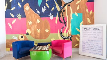 Lobby lounge