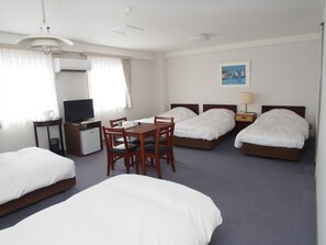 Kamar Quadruple, Bebas Asap Rokok | Pemandangan dari kamar