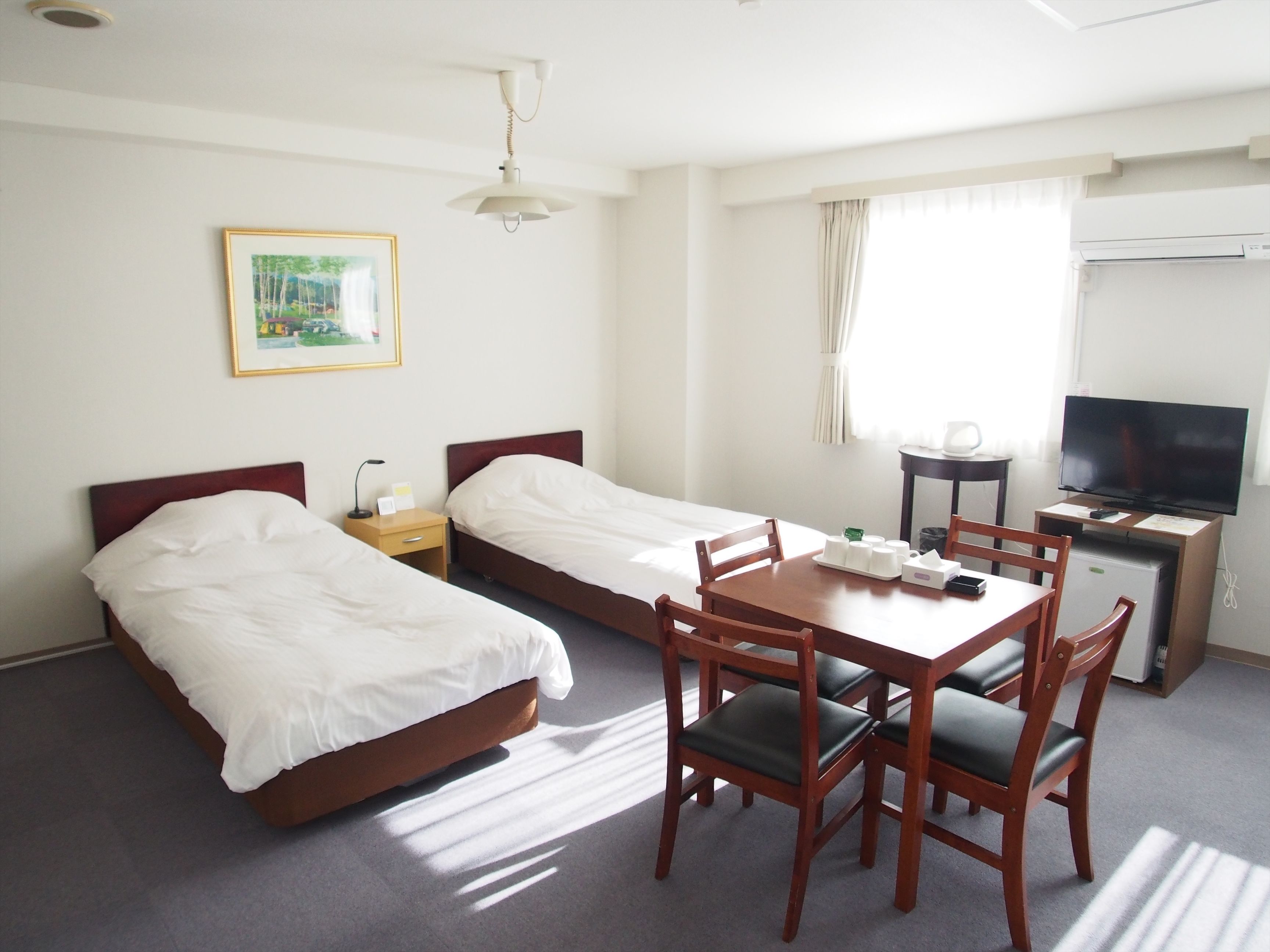 quadruple room, smoking | desk, free wifi