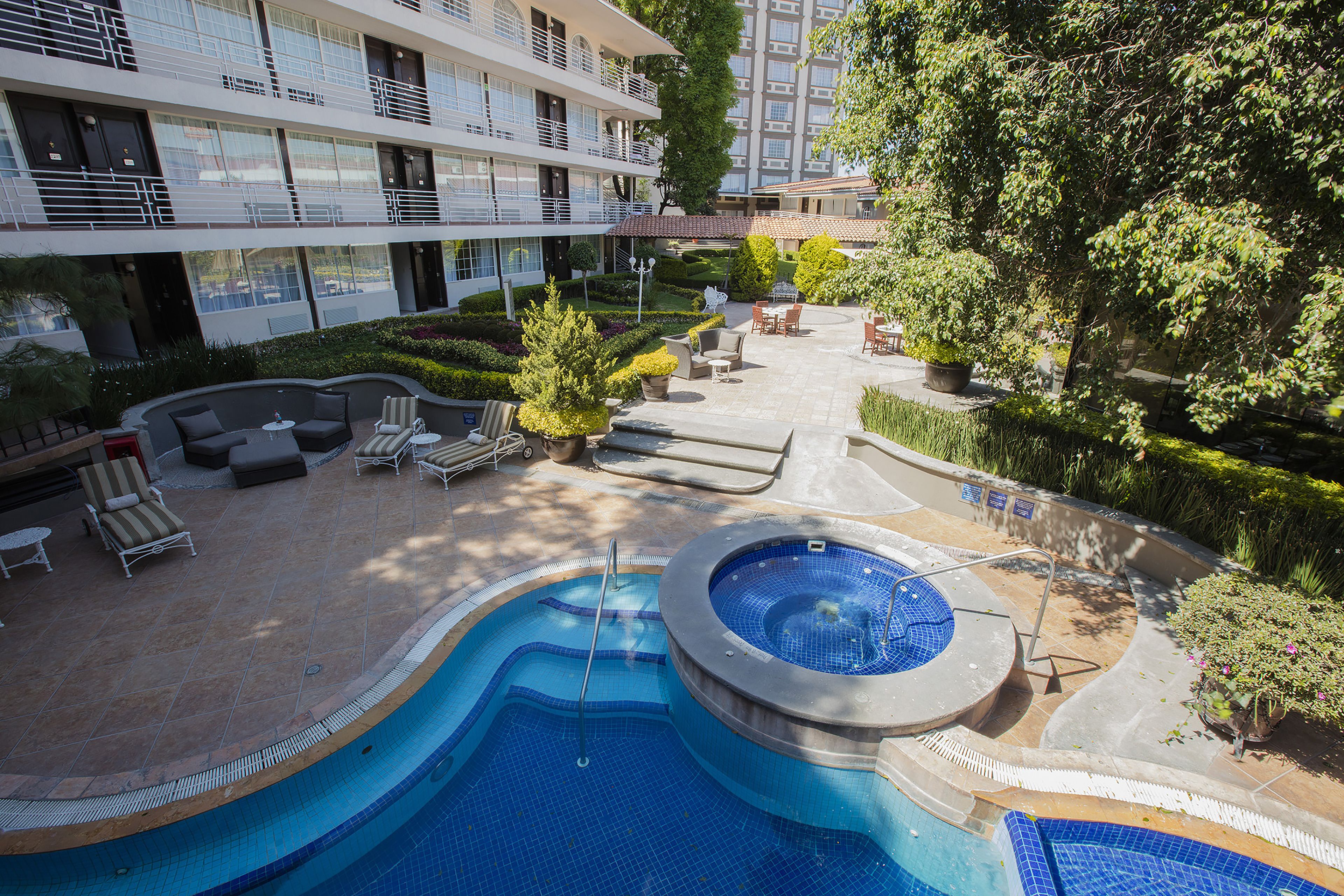outdoor pool, pool loungers
