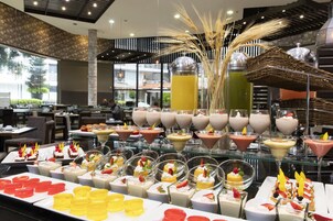 Daily buffet breakfast for a fee