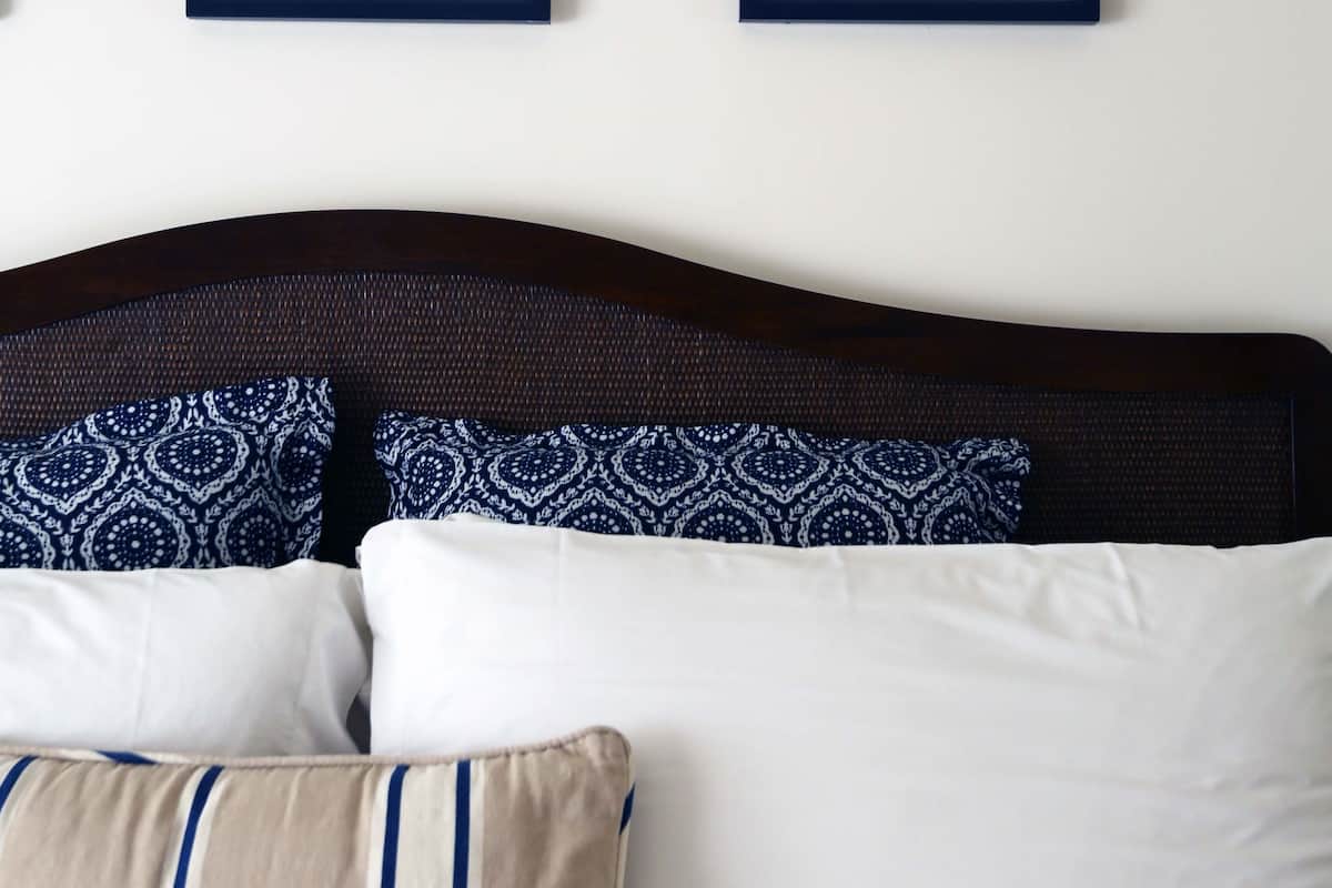 1 bilik tidur, peralatan tempat tidur premium, gebar bulu kapas