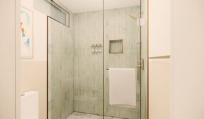 Combined shower/bathtub, designer toiletries, hair dryer, towels - The Pavilion Hotel (Avalon)