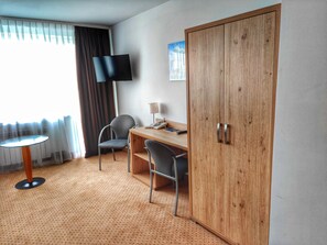 Interior - Logos (Warsaw)