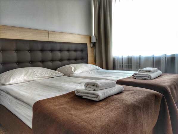 Standard Double Room | Desk, iron/ironing board, free WiFi, bed sheets