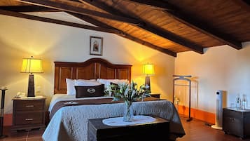 Deluxe Room | In-room safe, iron/ironing board, free WiFi, bed sheets