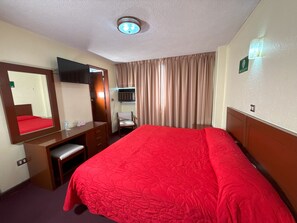 Standard Double Room | Free WiFi, bed sheets - Hotel María Victoria (Xalapa)