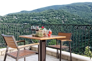 Superior Room, Balcony, Mountain View | Balcony