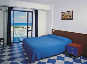 Minibar, in-room safe, soundproofing, cots/infant beds