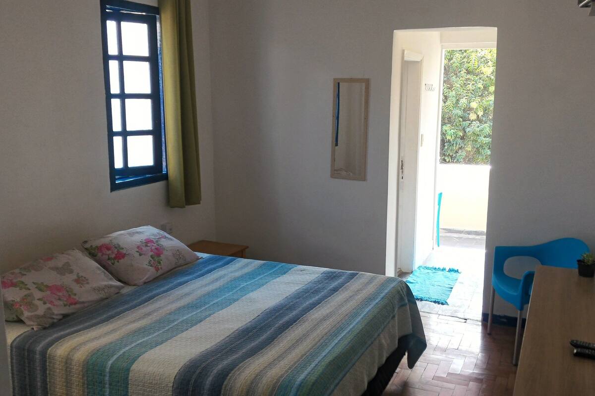 Luxury Suite, 1 Queen Bed, Private Bathroom | Individually furnished, iron/ironing board, free WiFi, bed sheets