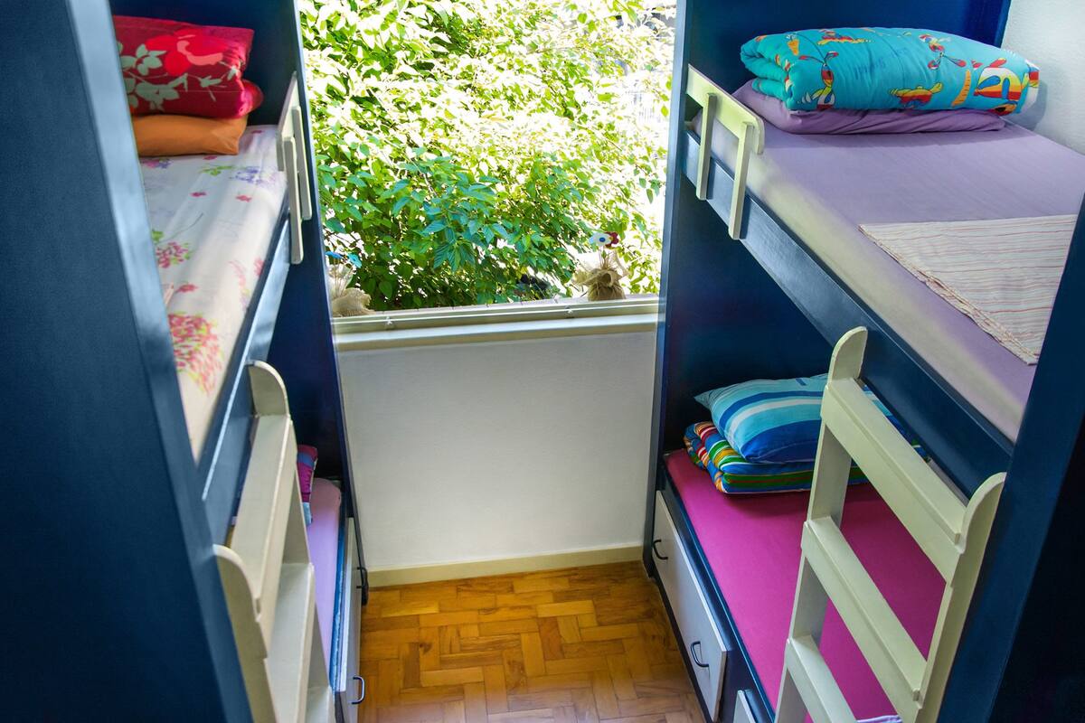 Individually furnished, iron/ironing board, free WiFi, bed sheets
