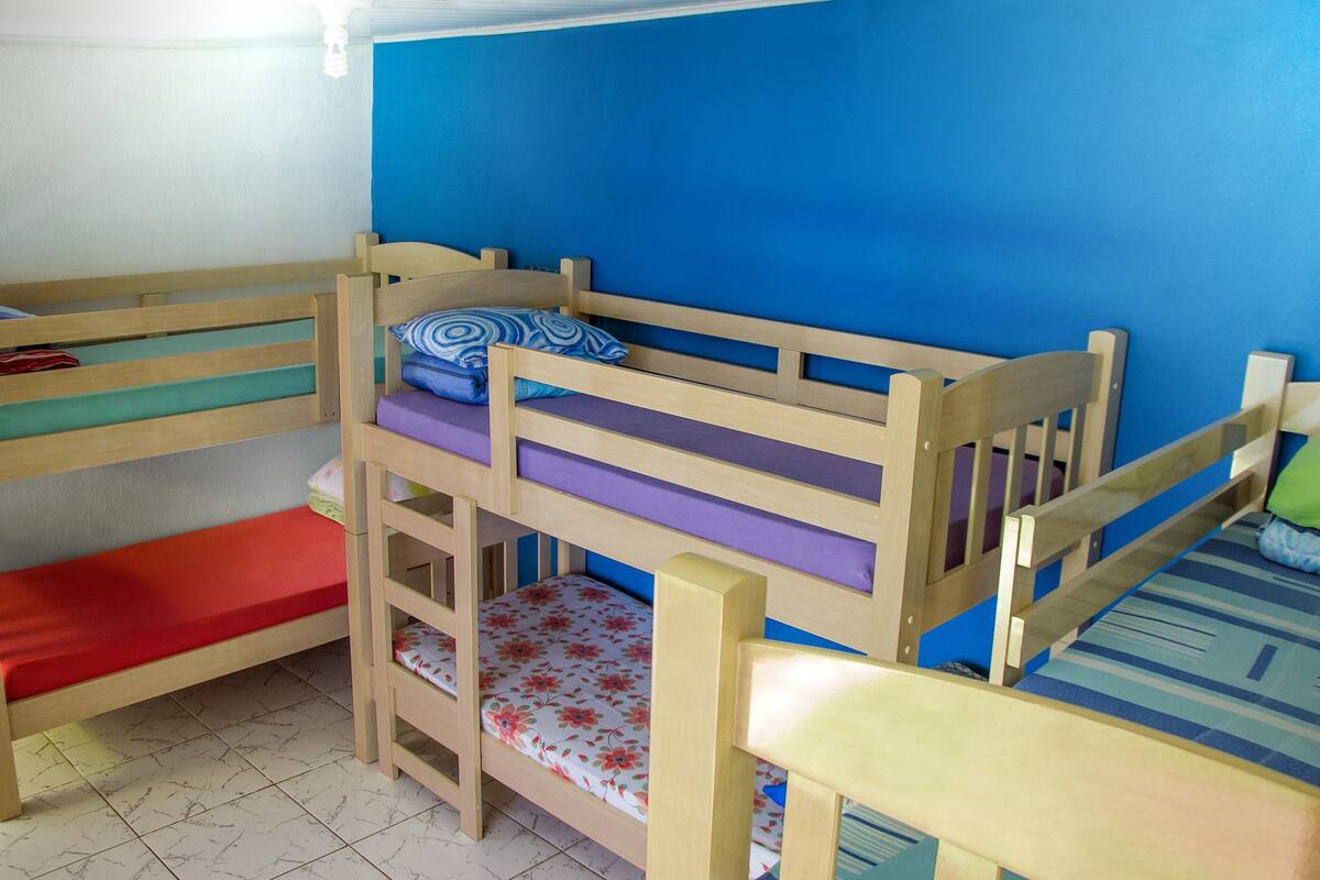 Individually furnished, iron/ironing board, free WiFi, bed sheets