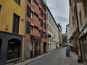 Exterior - Boutique Hotel Falkenturm (Munich)