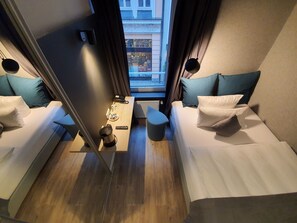 Superior Single Room | Hypo-allergenic bedding, minibar, in-room safe, individually decorated - Boutique Hotel Falkenturm (Munich)