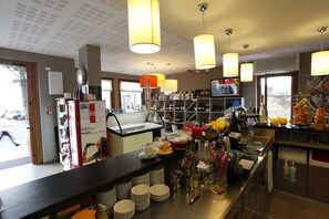 Bar (on property) - Hotel Lido (Torri del Benaco)
