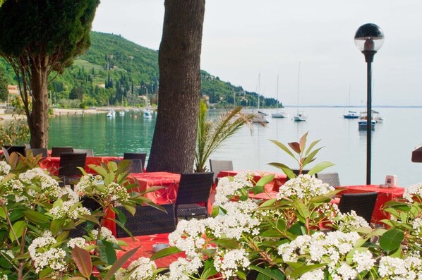 Bar (in der Unterkunft)