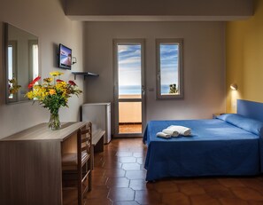 1 chambre, coffres-forts dans les chambres, ameublement personnalisé