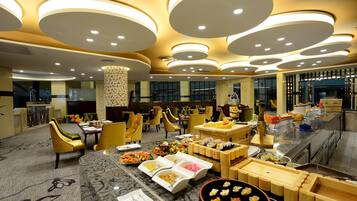 Desayuno buffet diario (CNY 108 por persona)