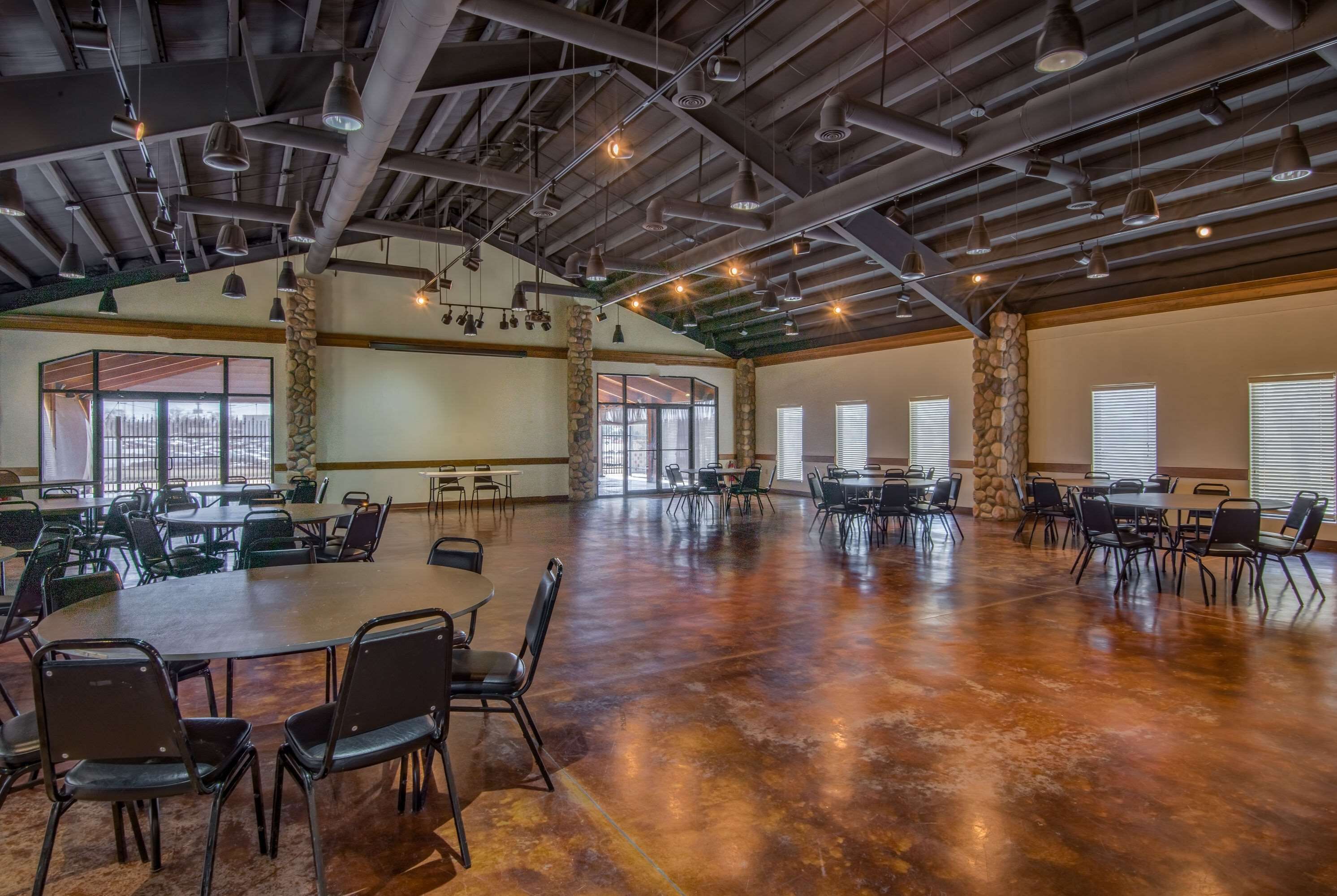 Foto - AmericInn by Wyndham Pampa Event Center