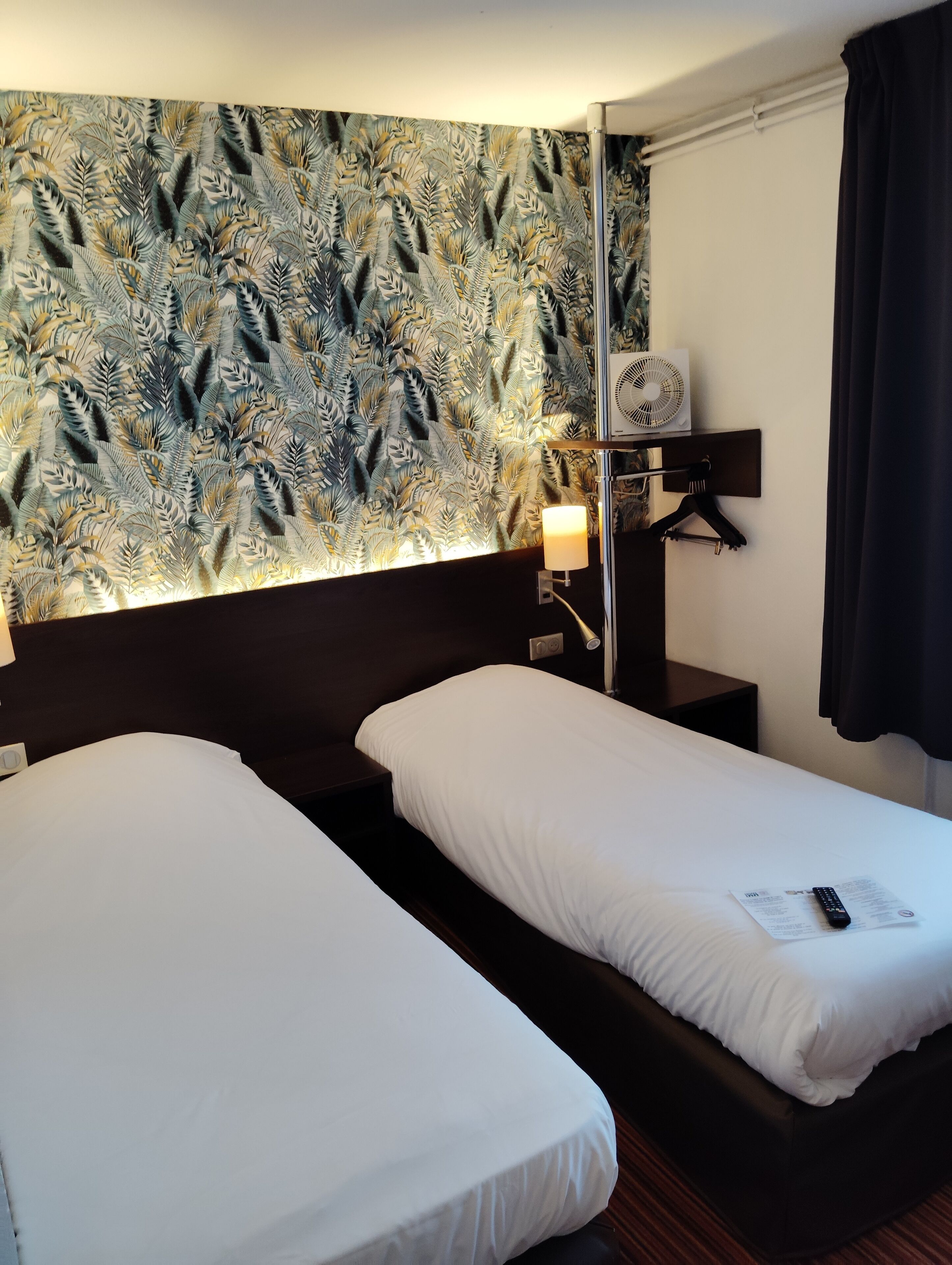 Kamar Twin | Meja kerja, kedap suara, Wi-Fi gratis, dan seprai linen