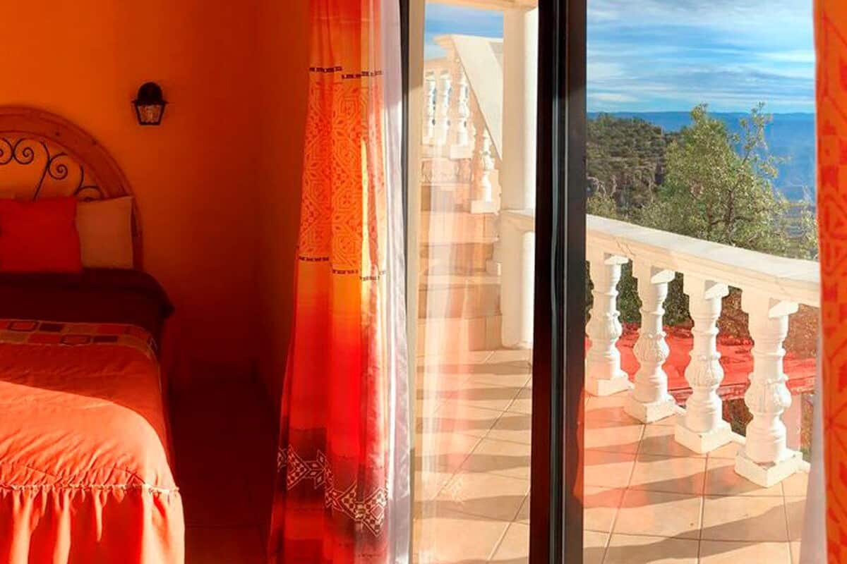 Luxe kamer, 2 tweepersoonsbedden, uitzicht op bergen, in toren (Vista al cañon) | Een strijkplank/strijkijzer, beddengoed