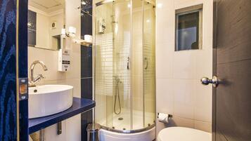 Standard Single Room | Bathroom shower