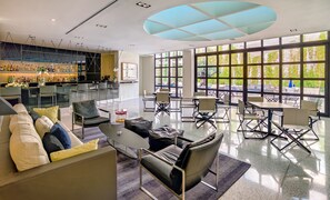 Bar (on property) - H10 Art Gallery (Barcelona)
