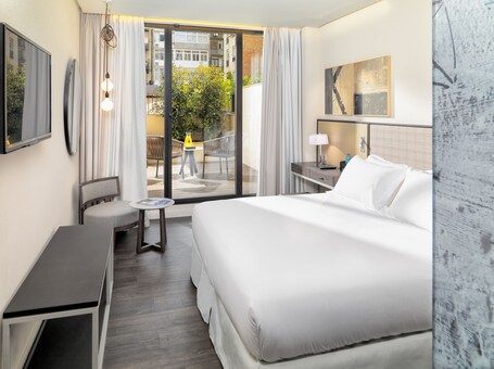 H10 Art Gallery - view 2