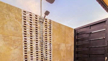 Apartment | Dusche im Bad