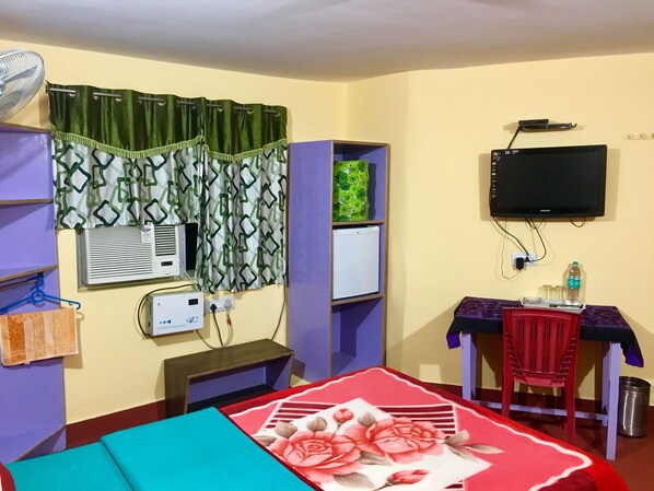 Executive Double Room, 1 Double Bed, Bathtub | Desk, soundproofing, iron/ironing board, free WiFi