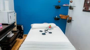 Behandlungsräume für Paare, Sauna, Whirlpool, Türkisches Bad/Hamam
