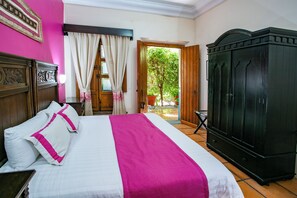 Habitación clásica doble | Caja fuerte, espacio para trabajar con un portátil, wifi gratis