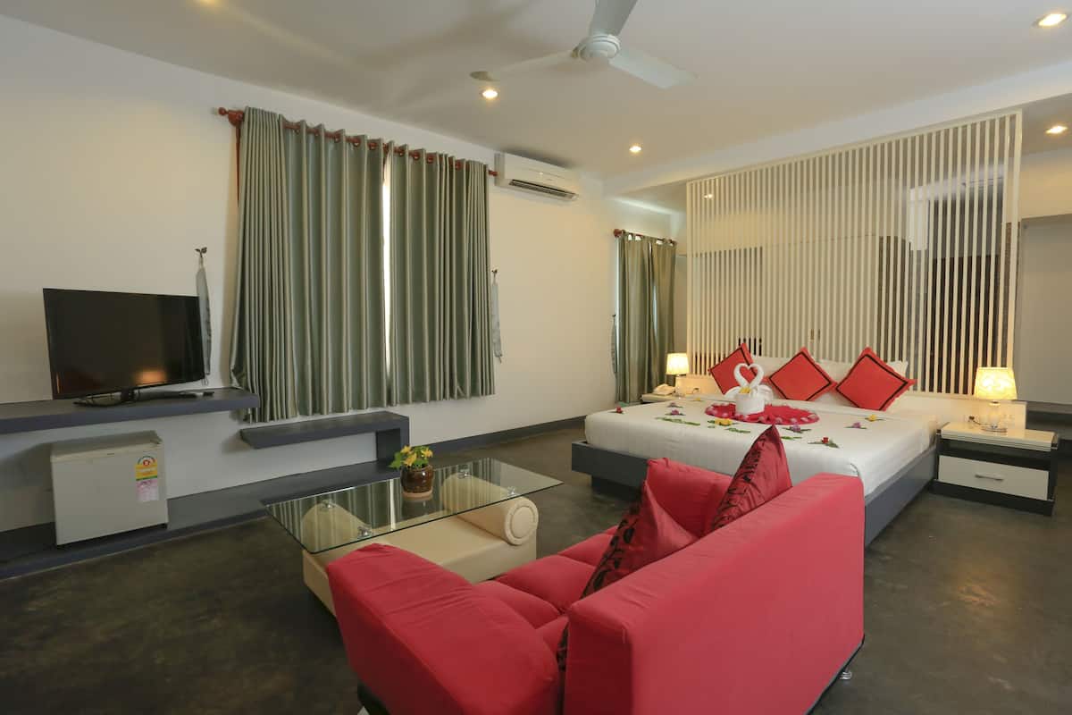 Junior Suite With Balcony and Pool View - Free Pick Up | View from room