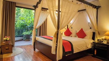 Egyptian cotton sheets, premium bedding, minibar, in-room safe