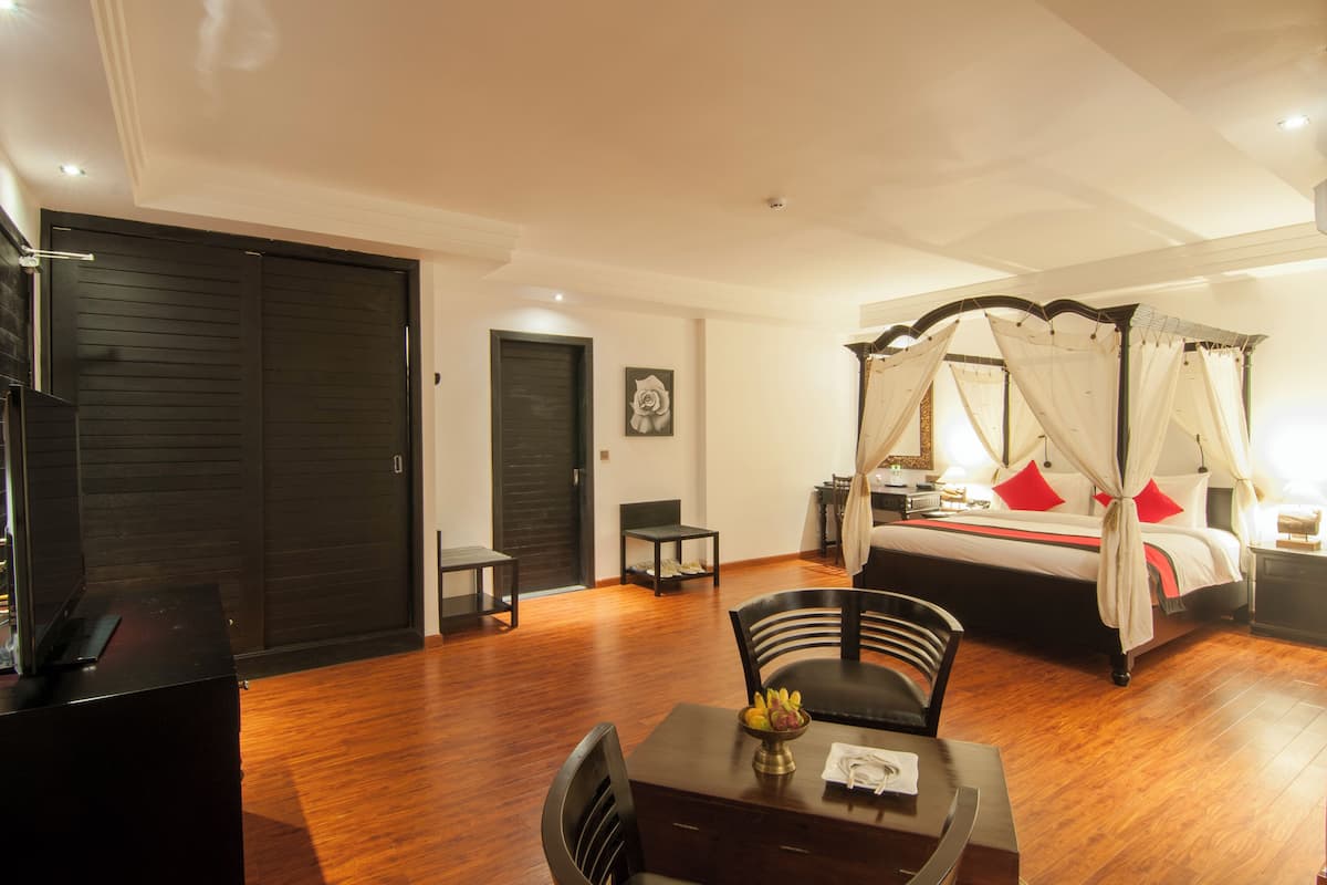 Junior Suite Double Room | Egyptian cotton sheets, premium bedding, minibar, in-room safe