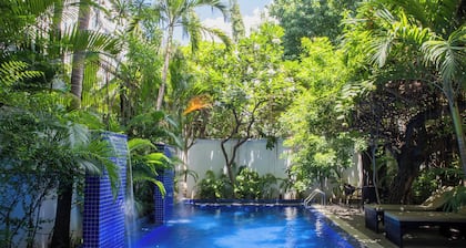 La Rose Suites