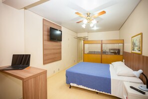 Deluxe Double Room | Minibar, desk, free WiFi, bed sheets